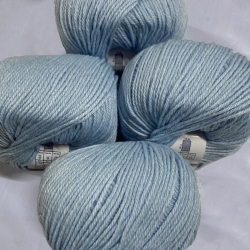 GOMITOLO 50 GR. 100 MT CELESTE
